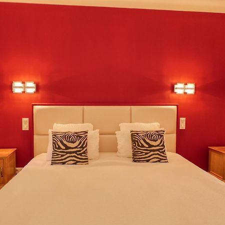 Le Hameau Fleur De Pierres , Chambre , Gite Et Table D'Hotes Murs  Ngoại thất bức ảnh