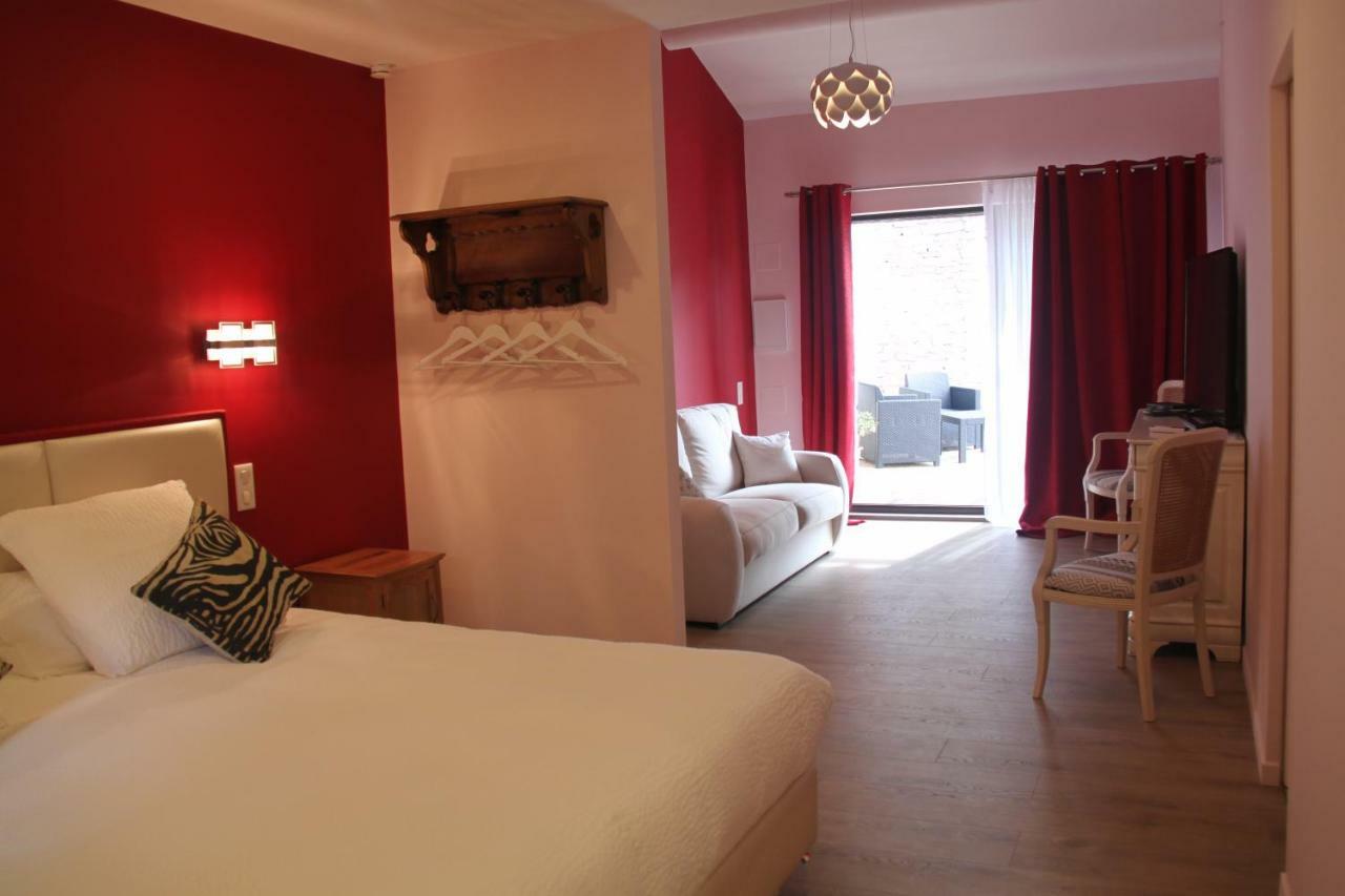 Le Hameau Fleur De Pierres , Chambre , Gite Et Table D'Hotes Murs  Ngoại thất bức ảnh