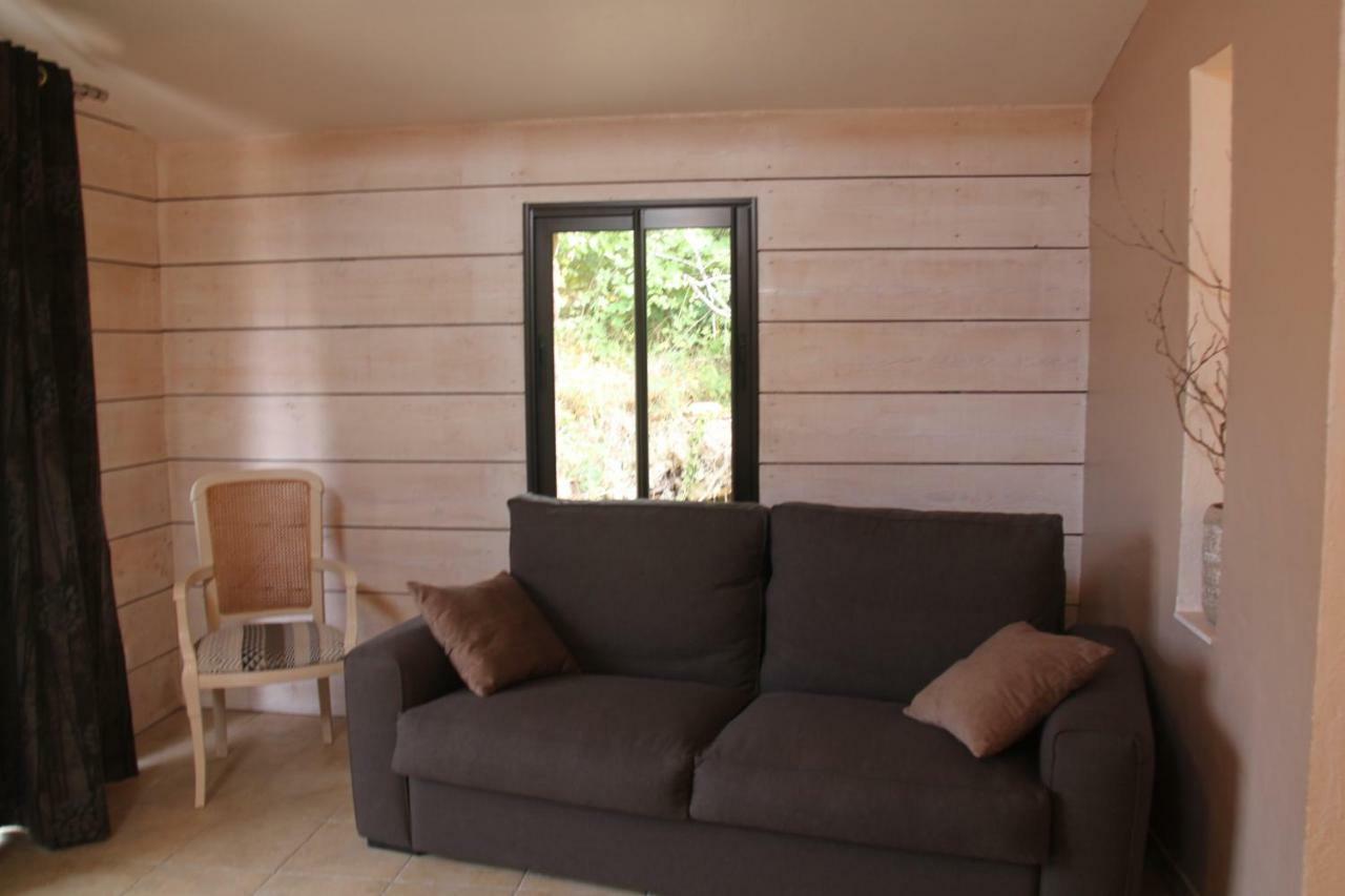 Le Hameau Fleur De Pierres , Chambre , Gite Et Table D'Hotes Murs  Ngoại thất bức ảnh